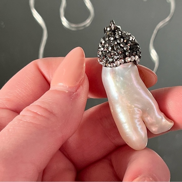 Pearl Necklace - Picture 6 of 6